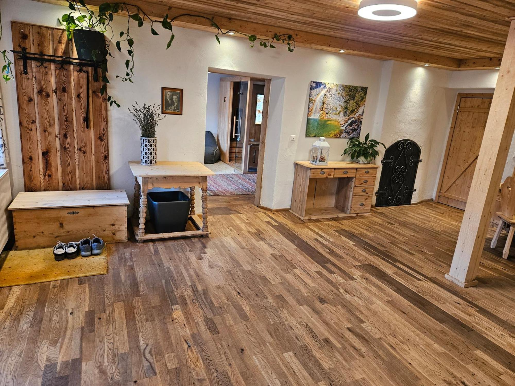 Premium Apartment Mit Privatem Whirlpool, Sauna, Garten Sankt Martin am Grimming Exterior photo