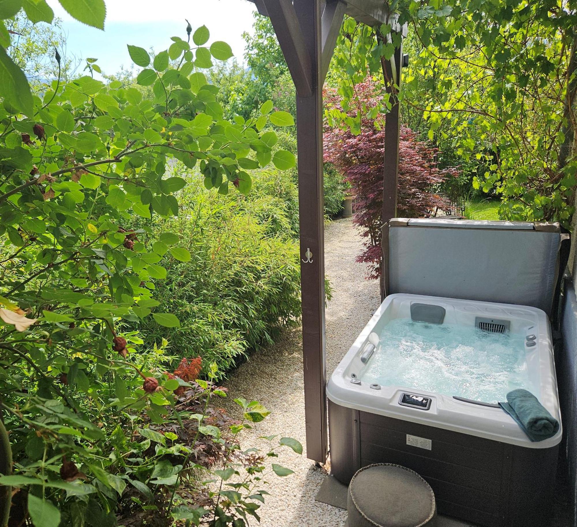 Premium Apartment Mit Privatem Whirlpool, Sauna, Garten Sankt Martin am Grimming Exterior photo
